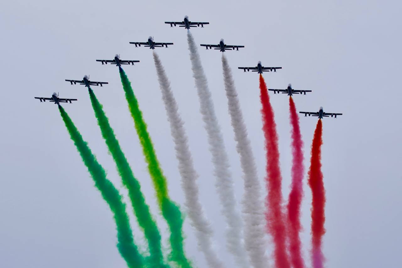 Galleria IL PRESIDENTE EMILIANO ALLE CELEBRAZIONI PER IL GIORNO DELL’UNITÀ NAZIONALE E LA FESTA DELLE FORZE ARMATE CON IL PRESIDENTE MATTARELLA - Diapositiva 3 di 12