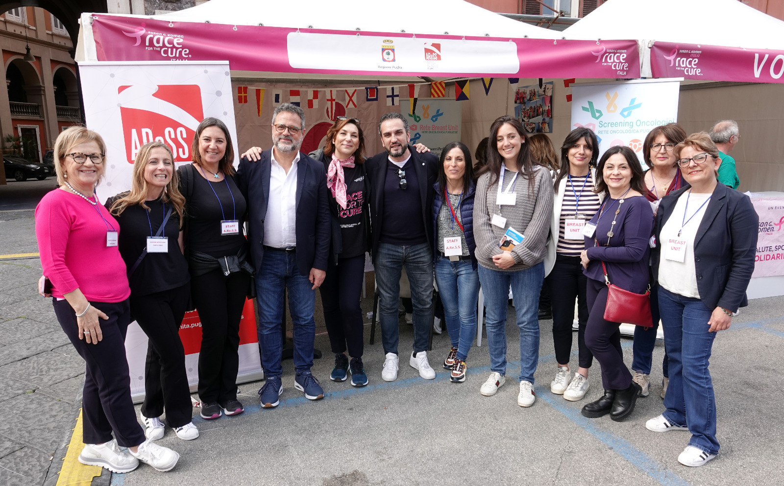 Galleria LA REGIONE PUGLIA AL “VILLAGGIO DELLA SALUTE”  PER LA “RACE FOR THE CURE” - Diapositiva 9 di 9