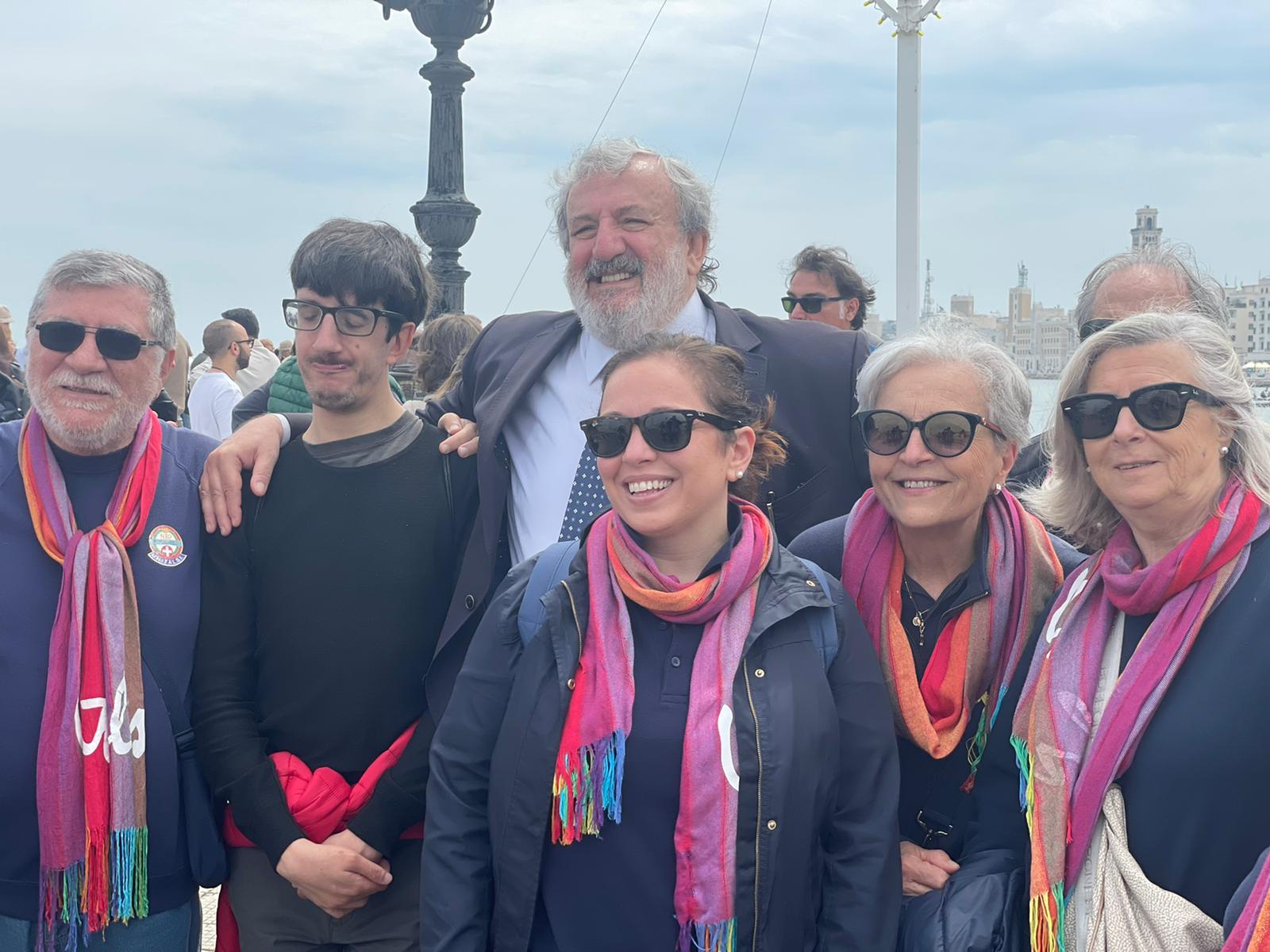 Galleria EMILIANO ALLE CELEBRAZIONI PER SAN NICOLA A BARI: “È LA FESTA IN CUI SI CELEBRA LA GRANDEZZA DELL’UMANITÀ”  - Diapositiva 14 di 14