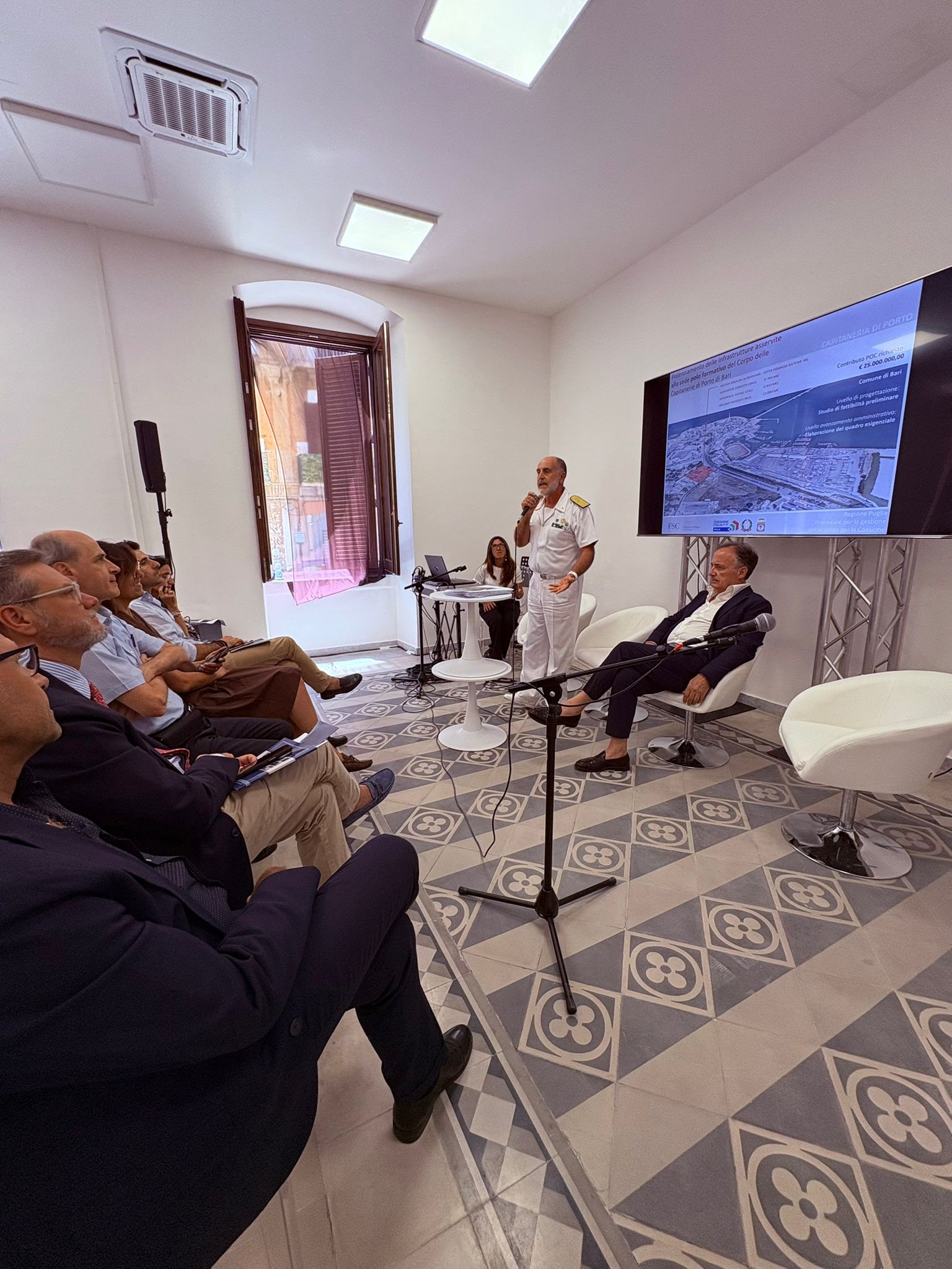 Galleria Emiliano e Leo: “Oltre 300 milioni di euro per il potenziamento di residenze universitarie, scuole, università e spazi per la didattica. Un traguardo storico per la Puglia” - Diapositiva 10 di 11