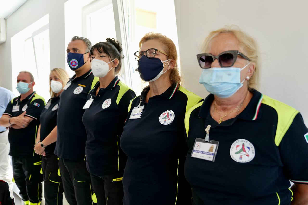 Galleria Il presidente Emiliano ha inaugurato il presidio logistico operativo territoriale di Castellaneta Marina, secondo PLOT di Protezione Civile a diventare operativo - Diapositiva 12 di 15