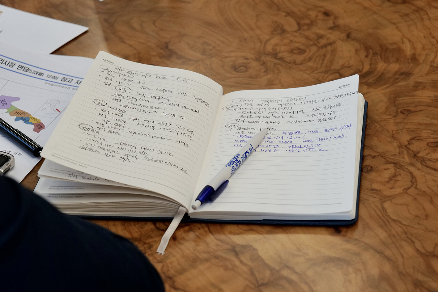 Galleria Korea Week: il presidente della Regione Puglia e il sindaco di Bari incontrano l'ambasciatore della Corea del Sud - Diapositiva 4 di 4