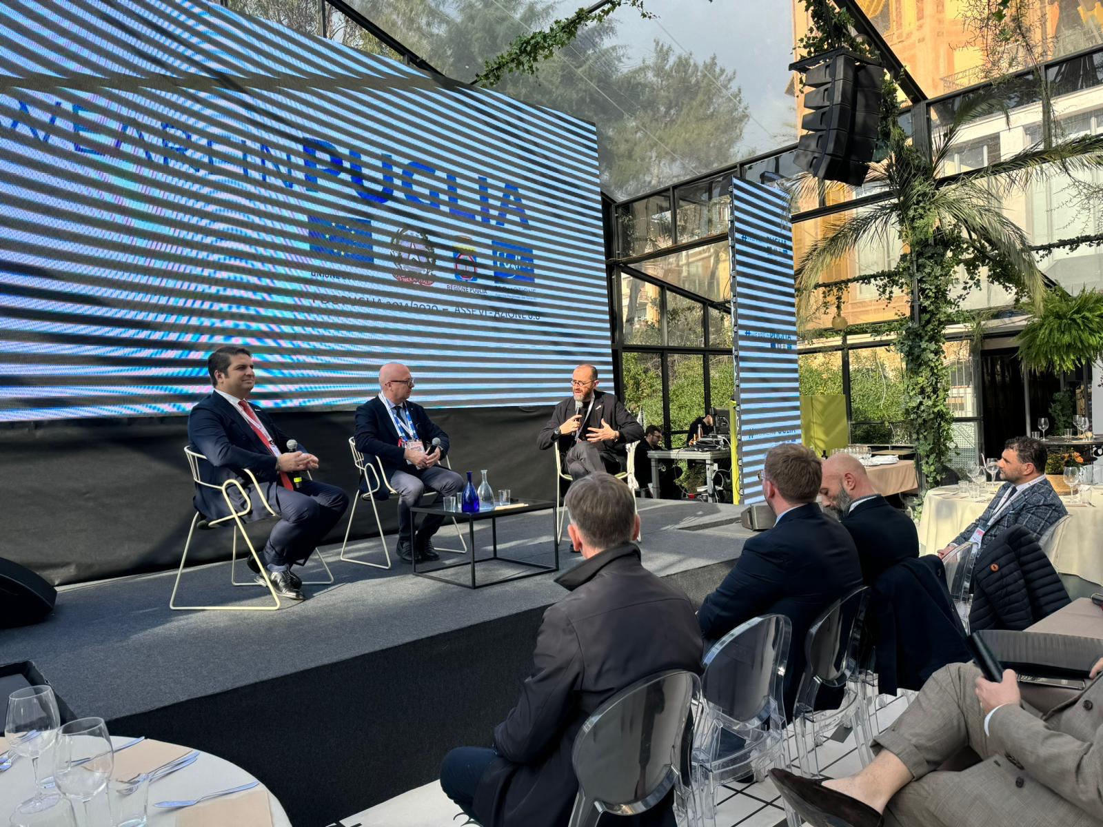 Galleria La Puglia a Sanremo 2024 - Diapositiva 9 di 10