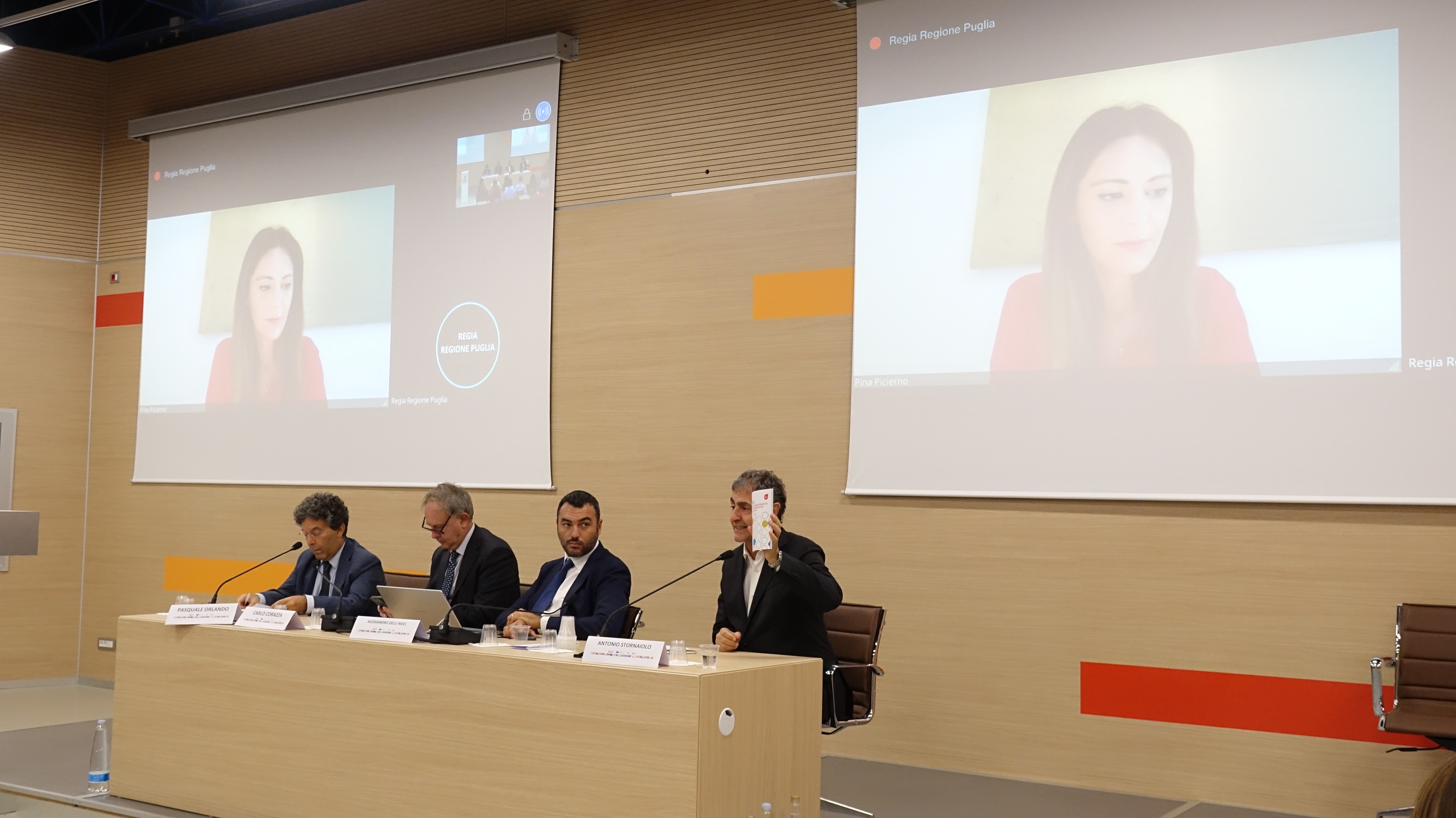 Galleria FdL 2023. “Puglia modello da seguire nell’uso dei Fondi UE”. Così Carlo Corazza (ufficio Parlamento Europeo in Italia) all’incontro in Fiera su “Next Generation EU, Bilancio UE e fondi BEI” - Diapositiva 8 di 9