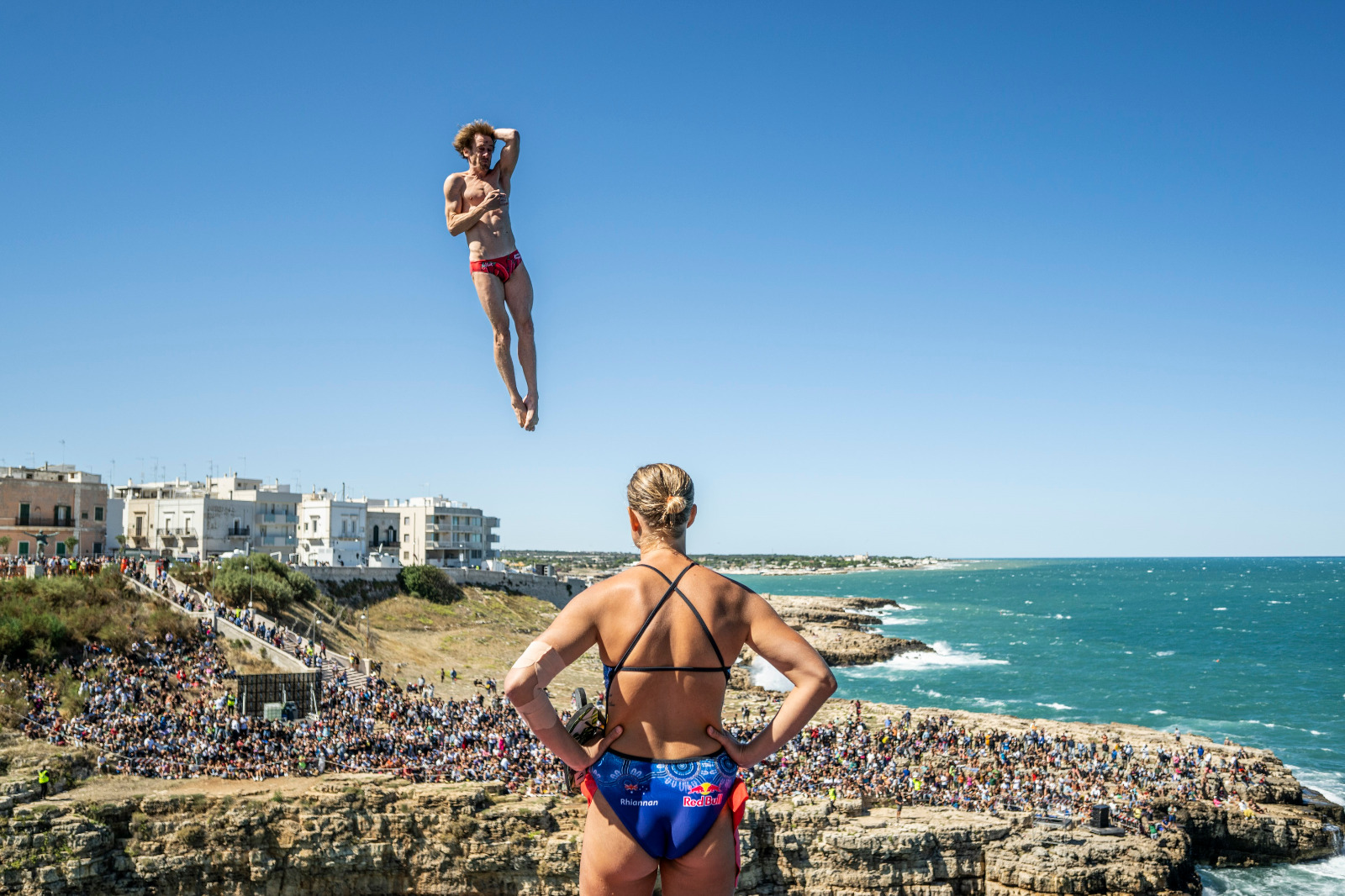 Galleria L’1 e 2 luglio 2023 l’élite del Red Bull Cliff Diving  torna per la 10° volta a Polignano a Mare - Diapositiva 6 di 16