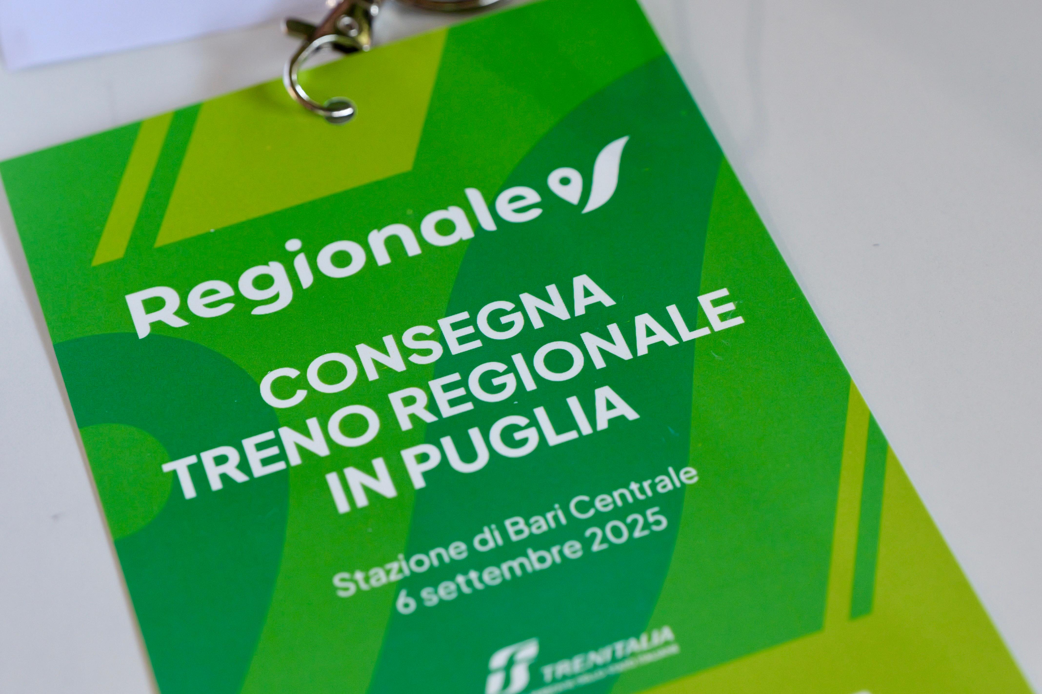 Galleria Trasporti, Ciliento: “La flotta interamente rinnovata del Regionale di Trenitalia dimostra la volontà della Regione di investire in un TPL sicuro, efficiente e sostenibile” - Diapositiva 2 di 13