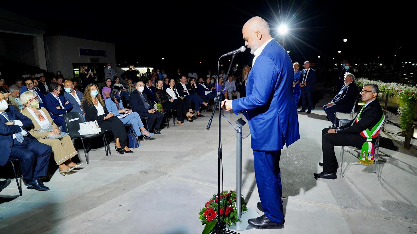 Galleria OTRANTO, EMILIANO INCONTRA EDI RAMA - Diapositiva 4 di 41