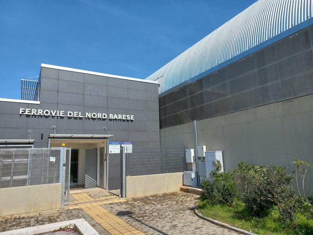 Galleria Trasporti, lunedì 3 aprile aprono le nuove stazioni di Andria Sud e Corato Sud e riprendono a circolare i treni sulla linea ferroviaria Andria Sud – Corato - Diapositiva 4 di 5