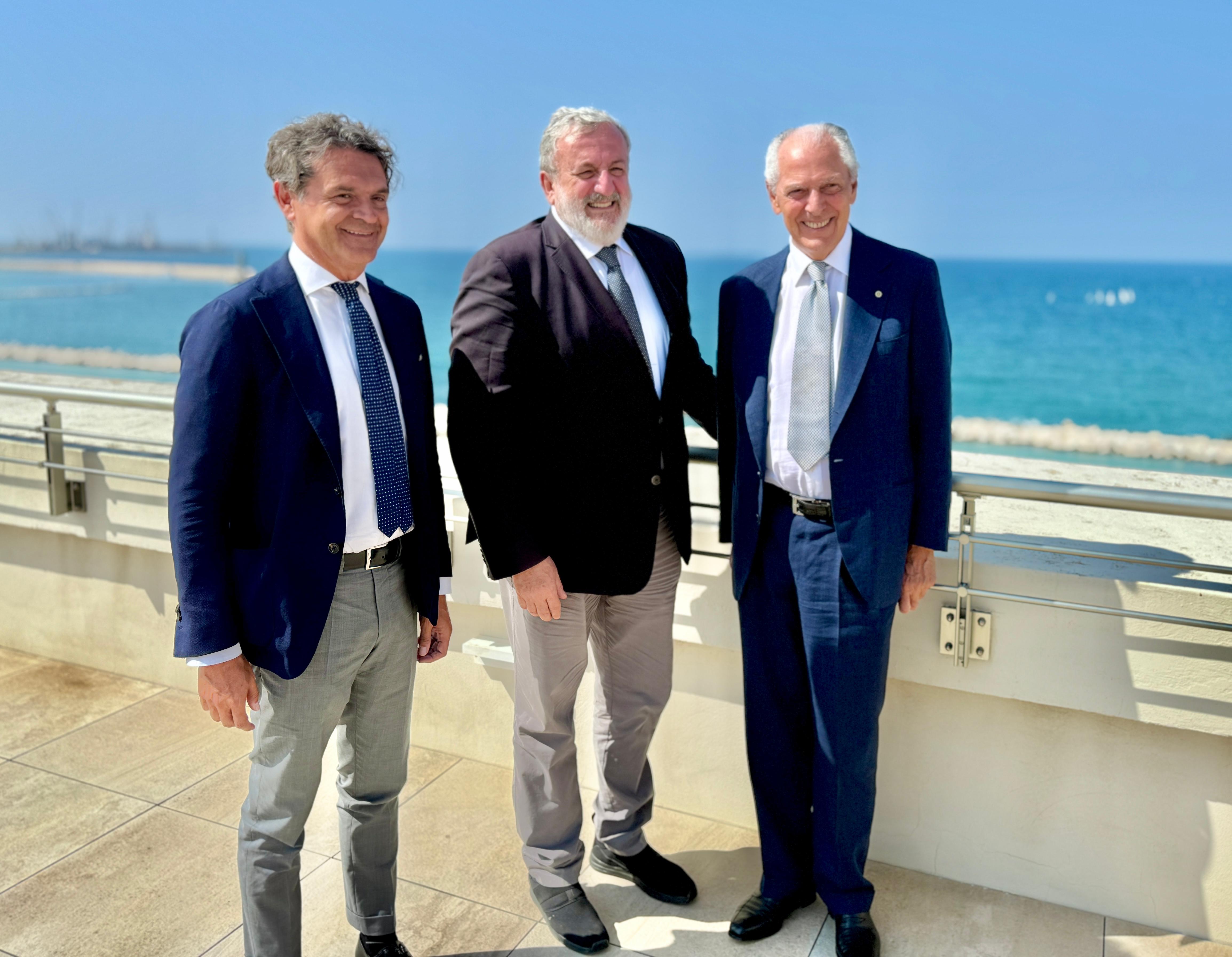 Galleria REGIONE PUGLIA E PIRELLI AVVIANO UN PROGETTO PILOTA PER IL MONITORAGGIO DELLE INFRASTRUTTURE STRADALI GRAZIE AL CYBER TYRE - Diapositiva 5 di 8