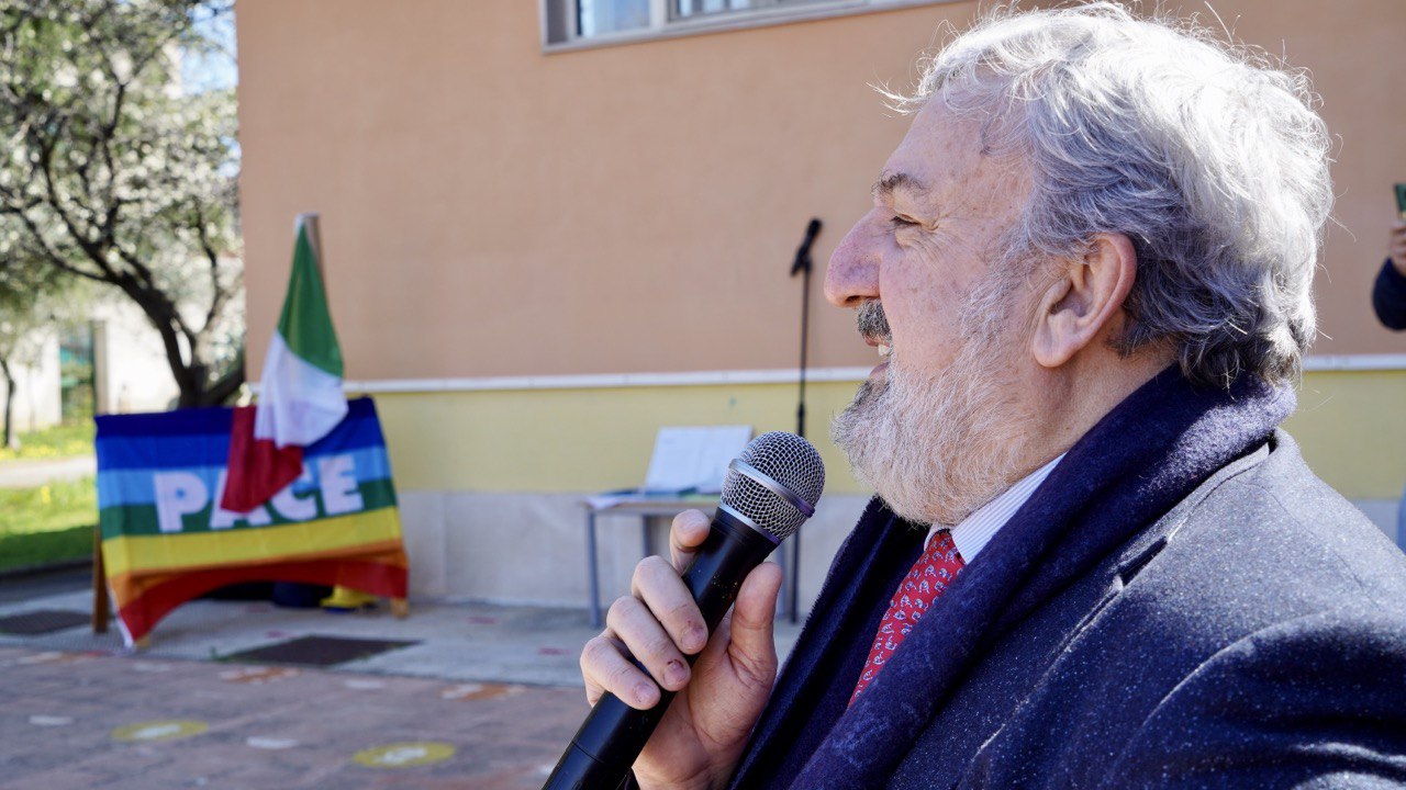 Galleria Emiliano partecipa al laboratorio di Costituzione con i bambini della scuola dell’infanzia “Lascito Ranieri” di Bari - Diapositiva 1 di 13