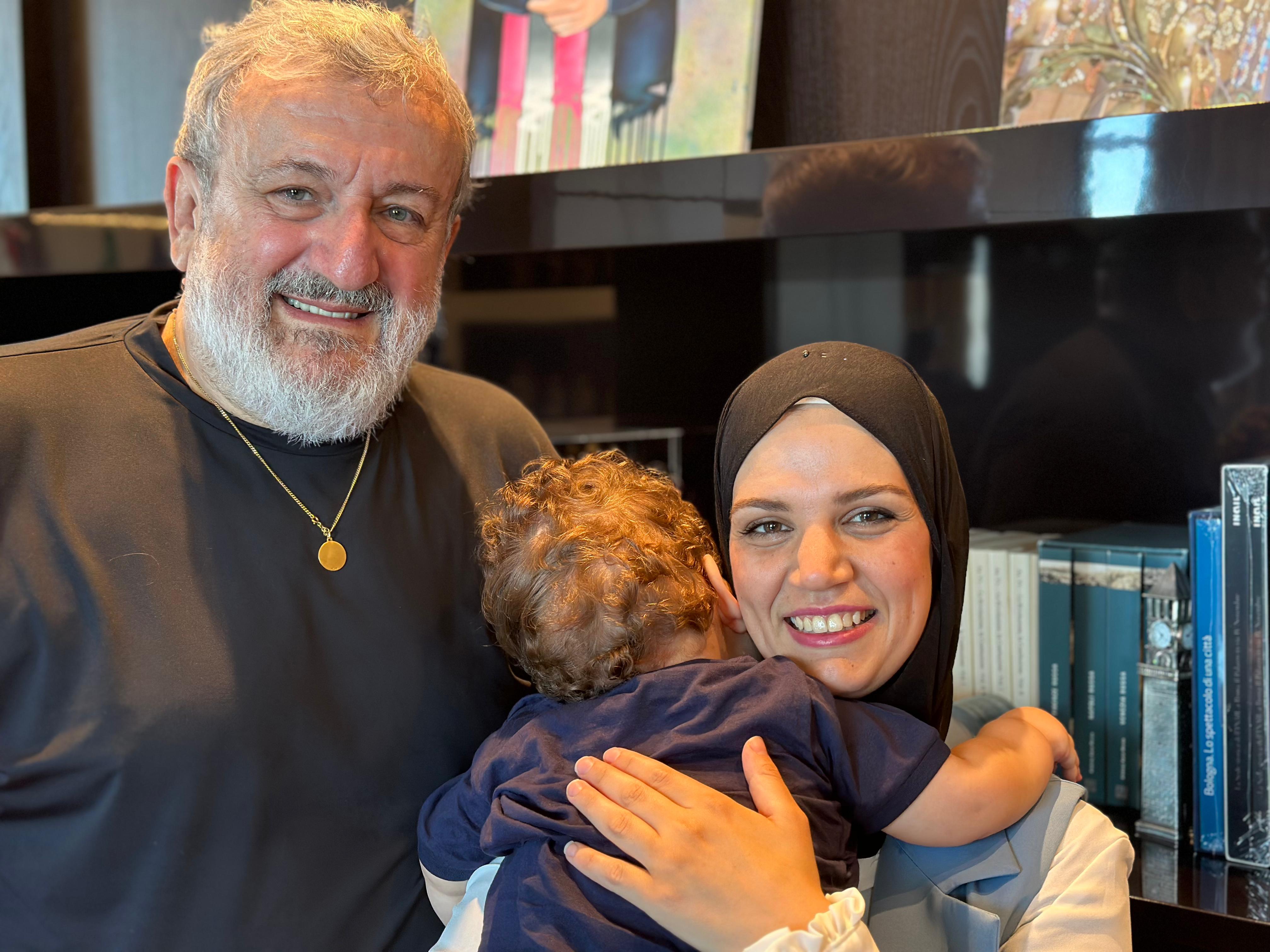 Galleria Il presidente Emiliano incontra la famiglia del bambino palestinese affetto da Sma di tipo 1 in cura a Bari - Diapositiva 6 di 6