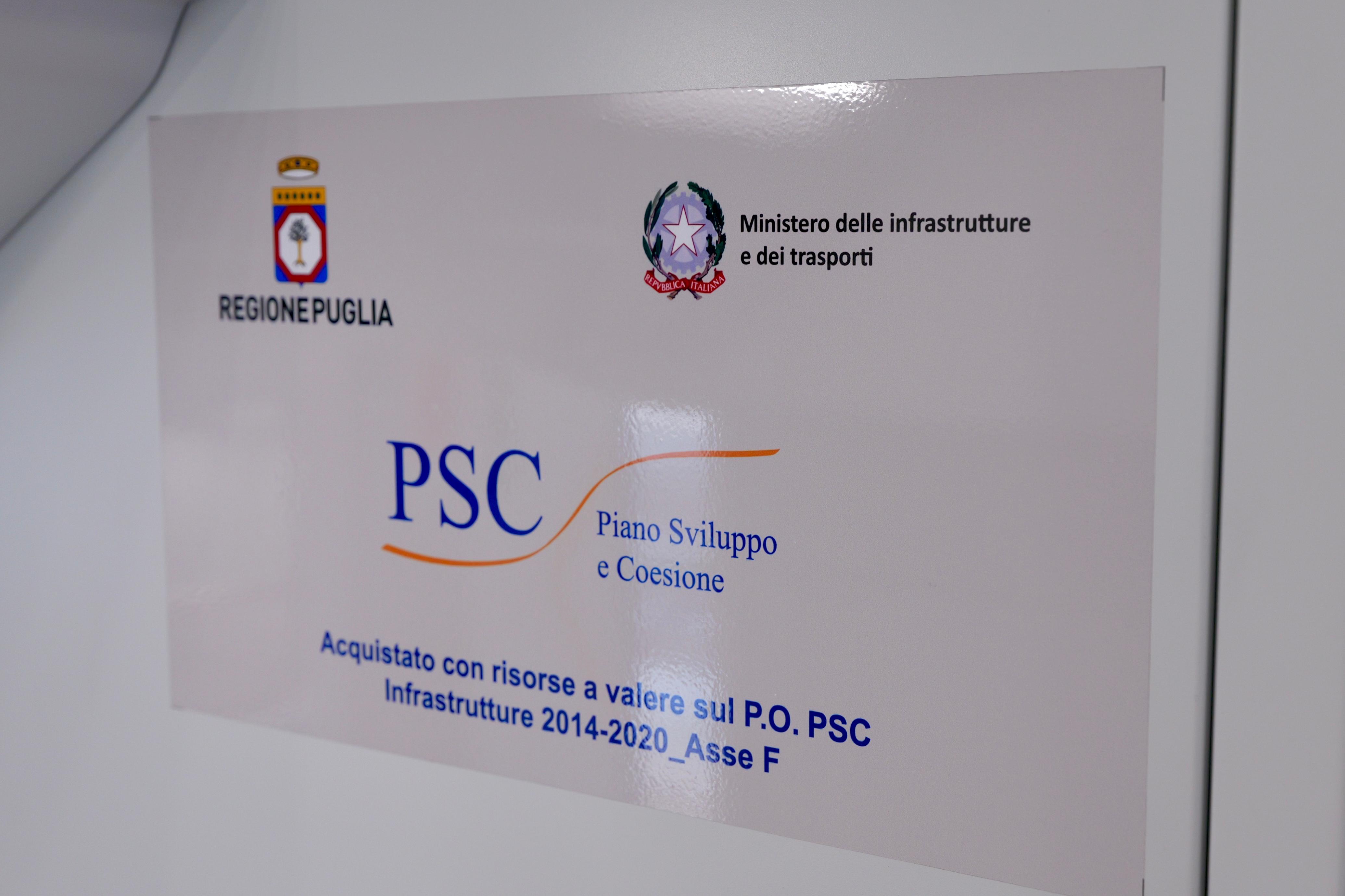 Galleria Trasporti, presentati i due nuovi treni elettrici a due piani del Regionale di Trenitalia - Diapositiva 23 di 24