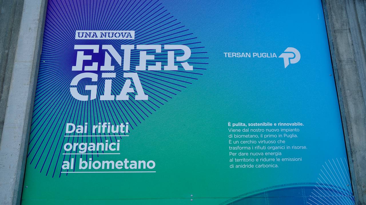 Galleria Inaugurato a Modugno il primo impianto in Puglia che produce biogas dai rifiuti. Emiliano: “Con questo impianto trasformiamo una minaccia in energia” - Diapositiva 13 di 15