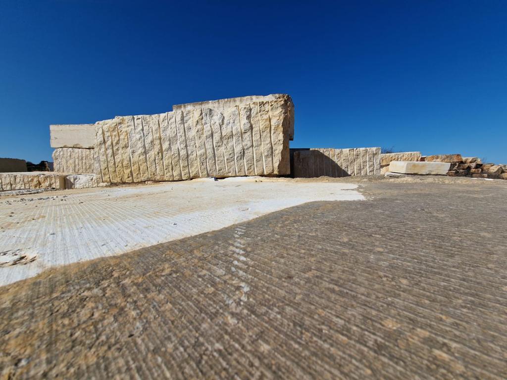Galleria Stone Landscapes: New stories for Mediterranean Querries  Festival di Architettura diffuso sul territorio regionale - Diapositiva 2 di 4