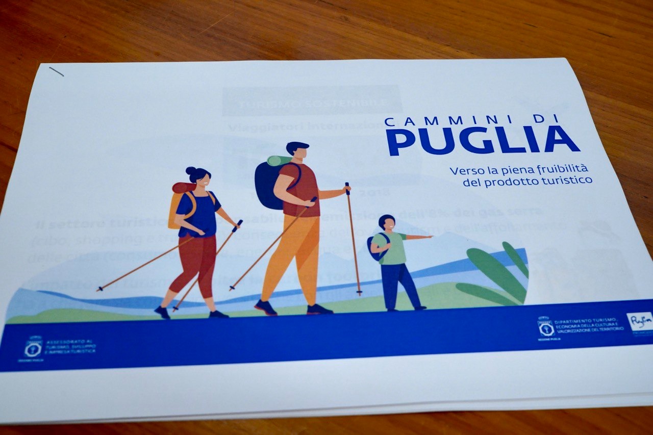 Galleria Turismo sostenibile: dalla Regione Puglia interventi per 3,2 milioni sulla rete dei cammini. Presentato il progetto di infrastrutturazione che coinvolgerà tutte le province pugliesi - Diapositiva 5 di 13