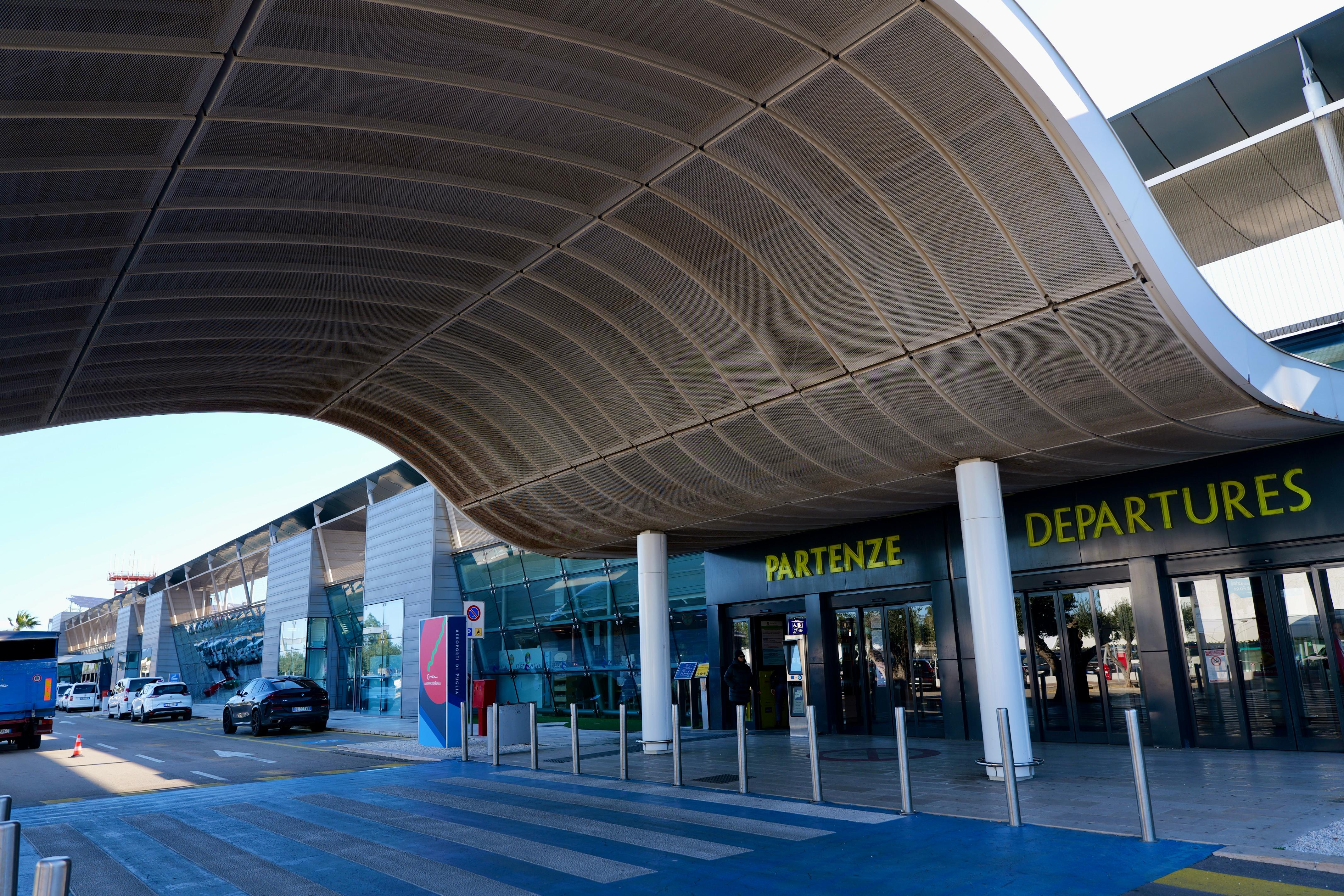 Galleria Aeroporto del Salento: presentato il piano adeguamento infrastrutturale - Diapositiva 9 di 14