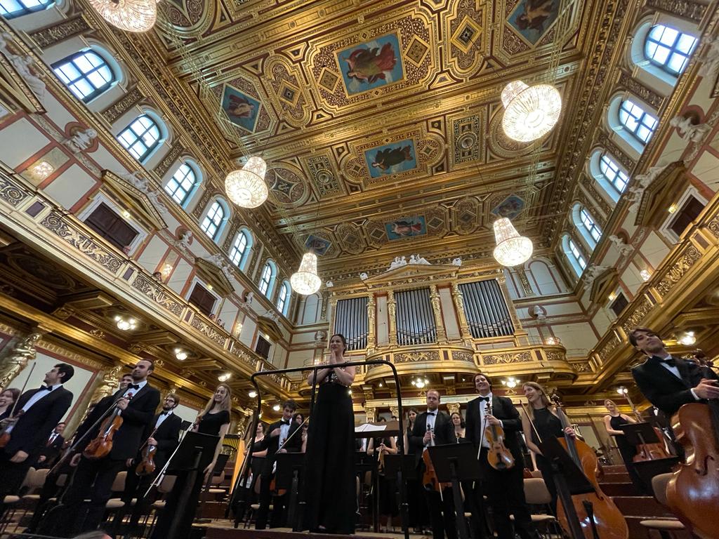 Galleria AYSO trionfa al Musikverein di Vienna, prima classificata tra le orchestre sinfoniche giovanili al concorso internazionale “Summa cum Laude” - Diapositiva 3 di 5