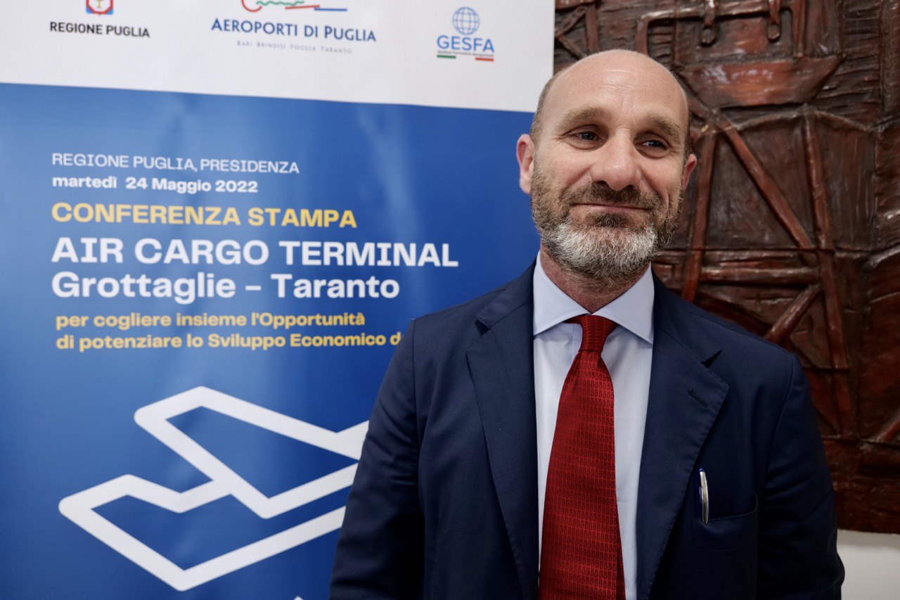 Galleria Aeroporto di Taranto Grottaglie: al via i lavori per il polo integrato per il trasporto merci - Diapositiva 1 di 7